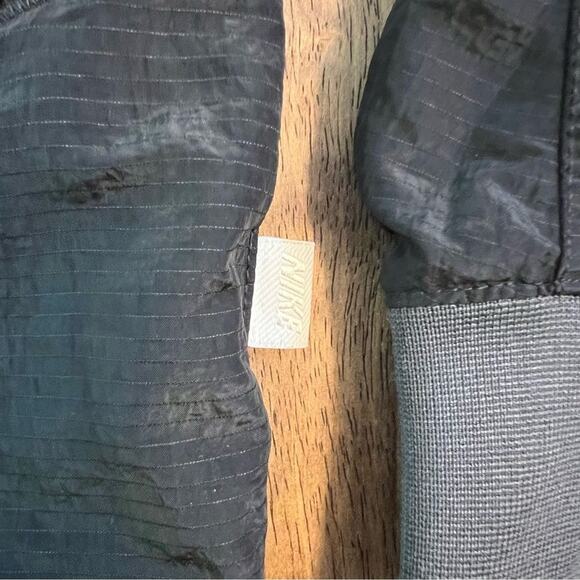 Nike Sportswear Youth Essentials Lined Bomber Textured Nylon Jacket Black Size L - Picture 4 of 9